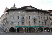 Piazza del Duomo, case Cazzuffi - Rella - Trento